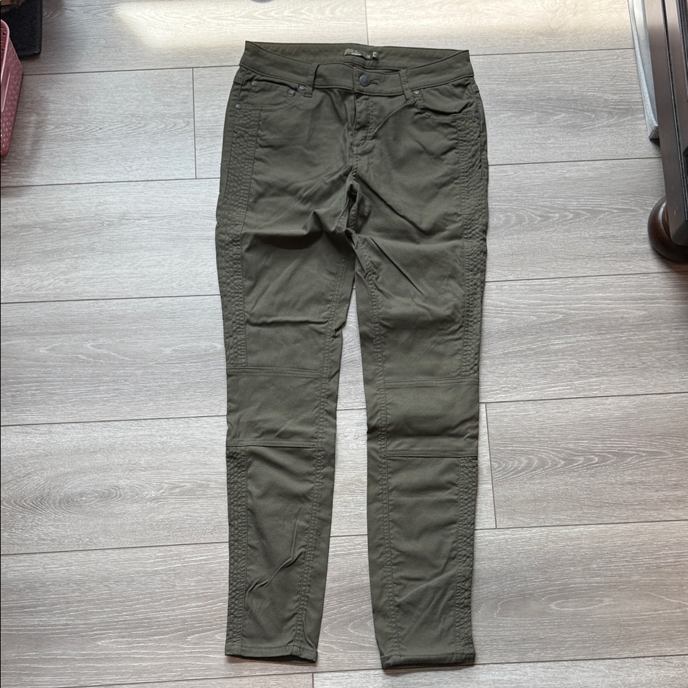 Prana Women's Skinny pants in green Khaki